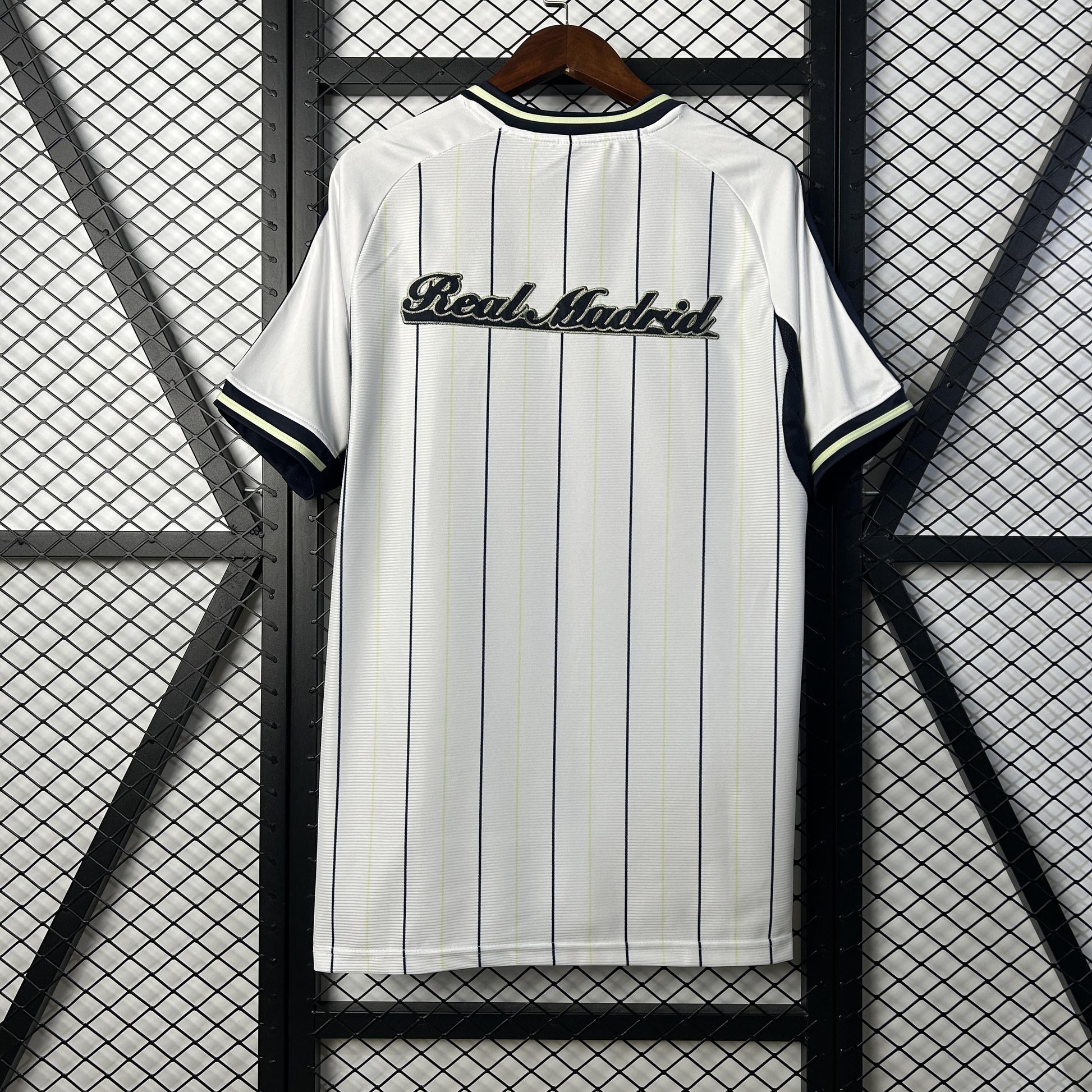 Camisa Real Madrid Edição Especial US 25/26 - Branca