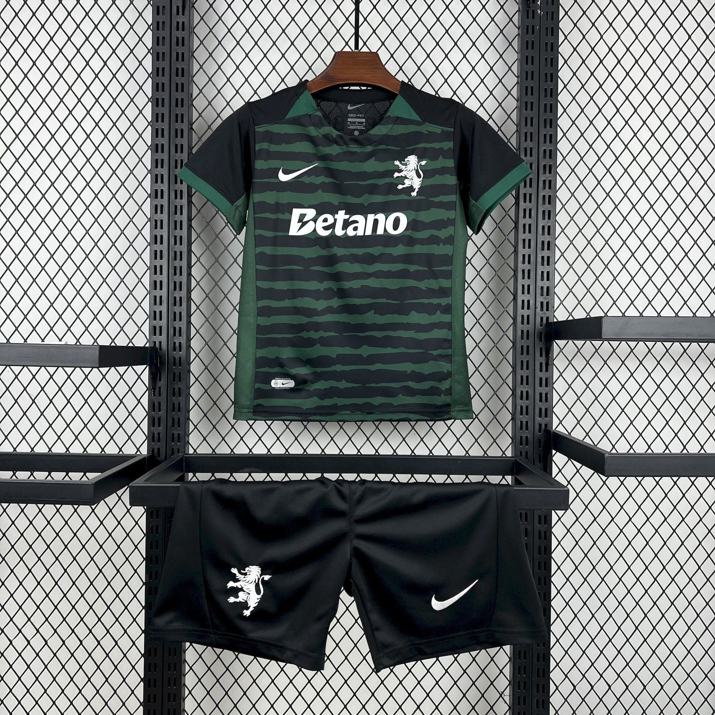 Conjunto Infantil Sporting CP 26/27 - Verde e Preto
