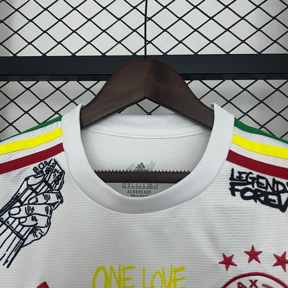 Camisa Ajax Edição Especial 25/26 - Branca Bob Marley