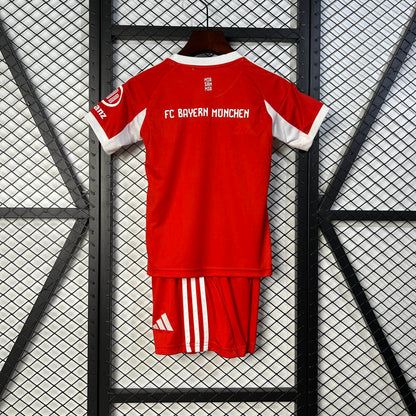 Conjunto Bayer de munique home 25/26