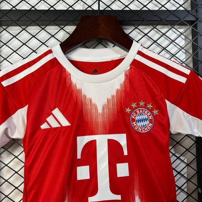 Conjunto Bayer de munique home 25/26