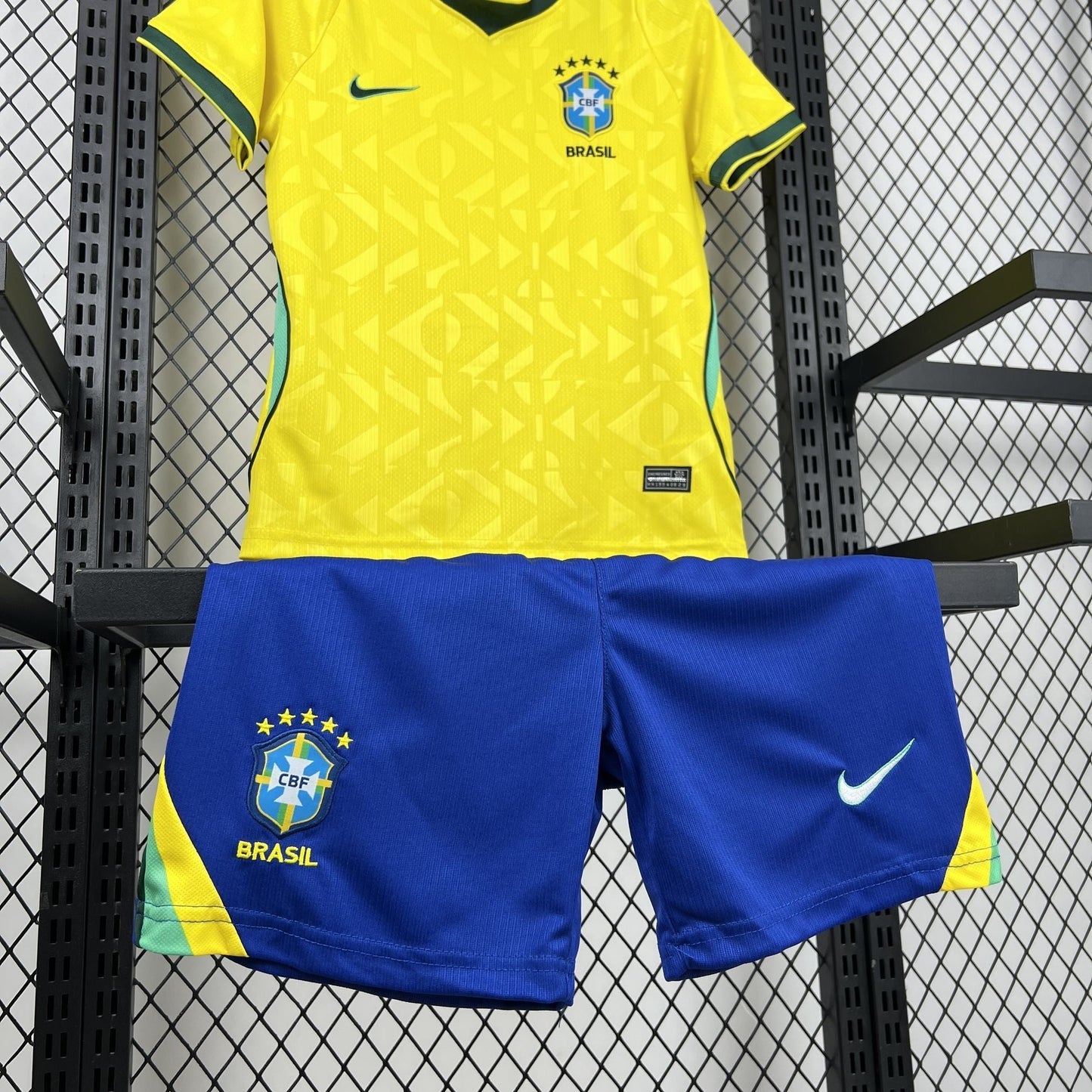 Conjunto Infantil Brasil Titular 2026 - Amarelo