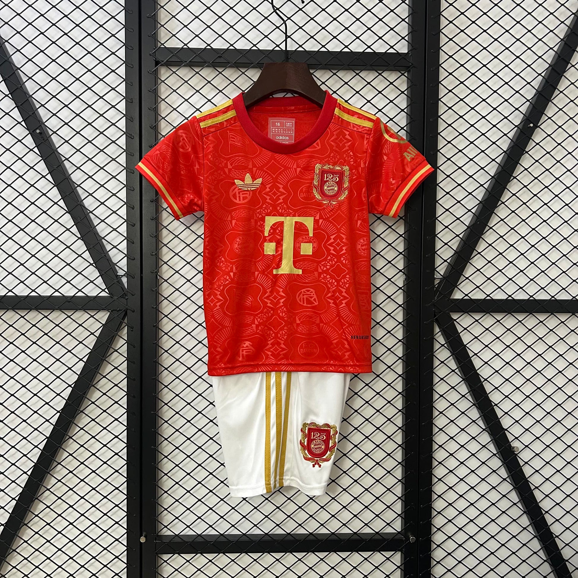 Conjunto Bayer 125 anos 25/26