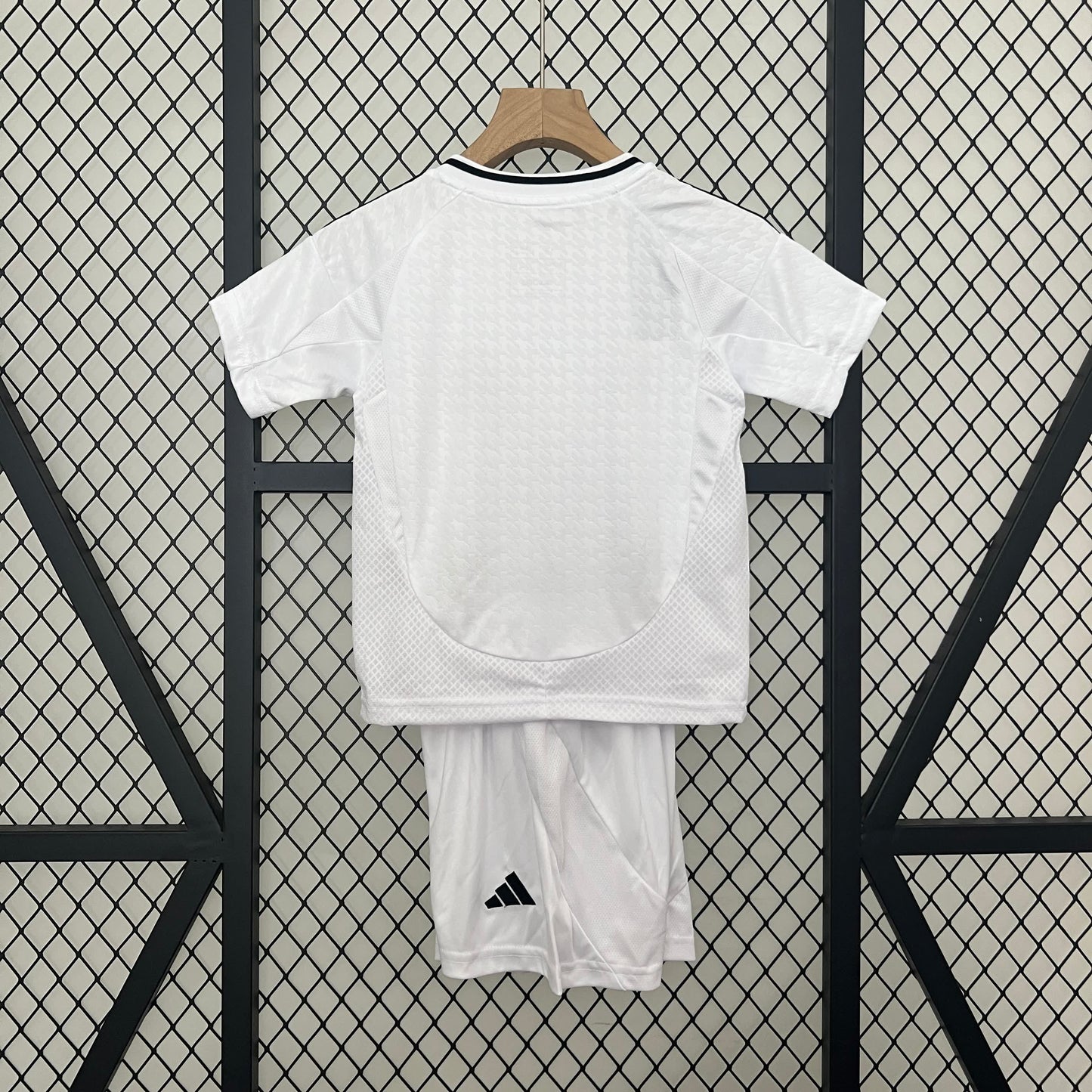 Conjunto Infantil Real Madrid I 24/25 - Branco