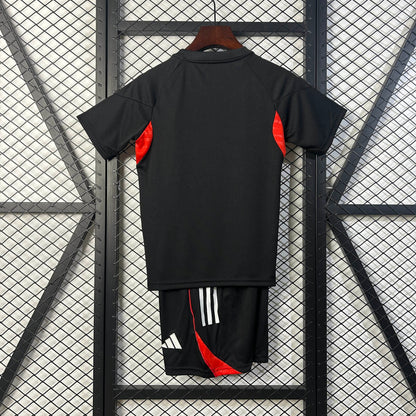 Conjunto Benfica Away 25/26