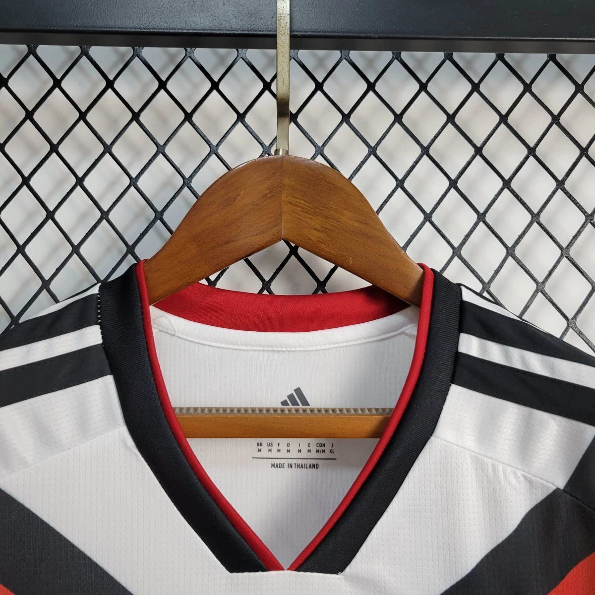 Camisa Alemanha Home 25/26 - Versão Feminina Baby Look