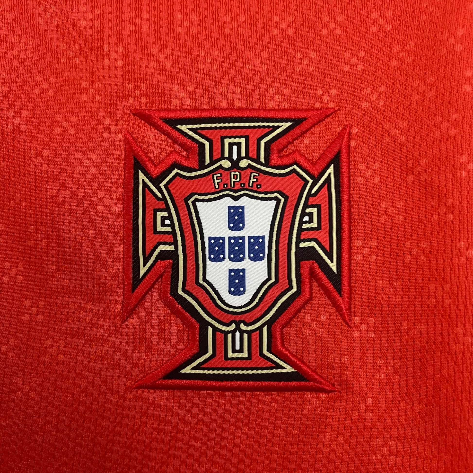 Camisa Portugal Titular 25/26 - Versão Torcedor Vermelha Puma
