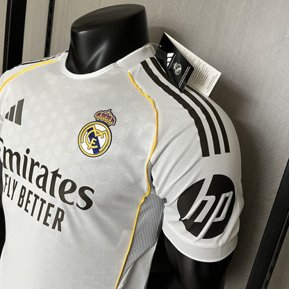 Camisa Real Madrid Titular 2025/26 - Versão Jogador Branco e Dourado