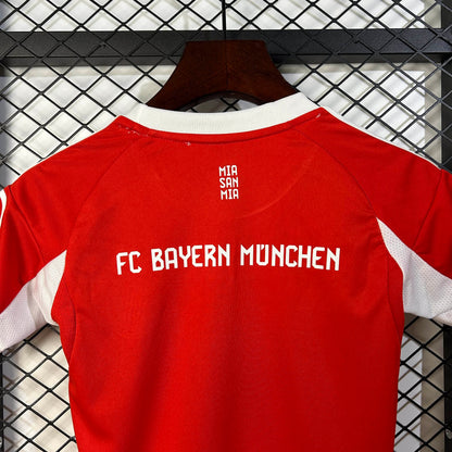 Conjunto Bayer de munique home 25/26