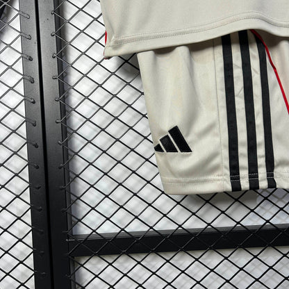 Conjunto Benfica Away 25/26