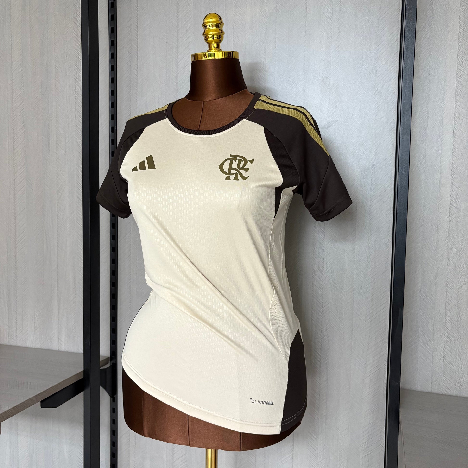 Camisa Flamengo Treino Comissão 2026 - Feminina Bege