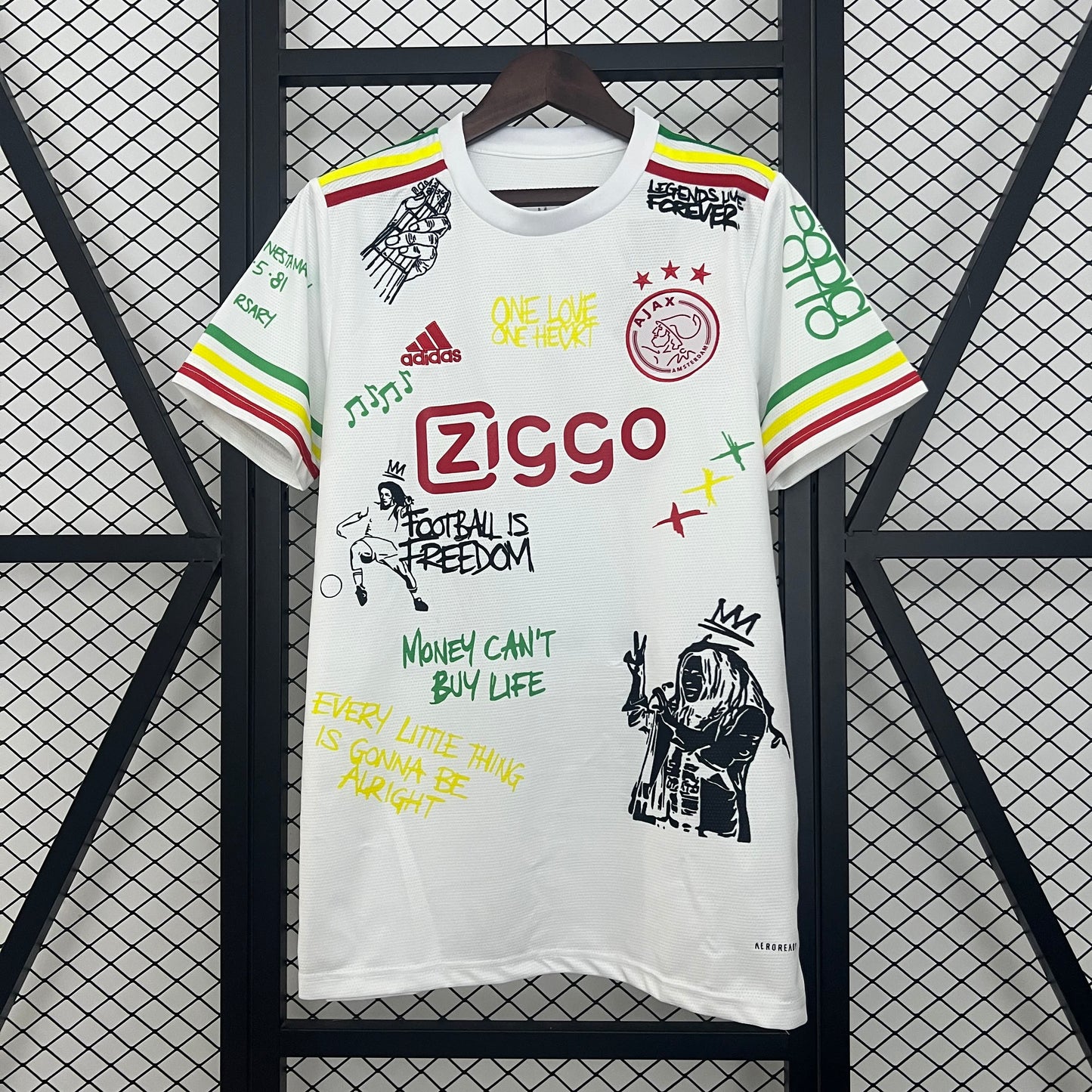 Camisa Ajax Edição Especial 25/26 - Branca Bob Marley