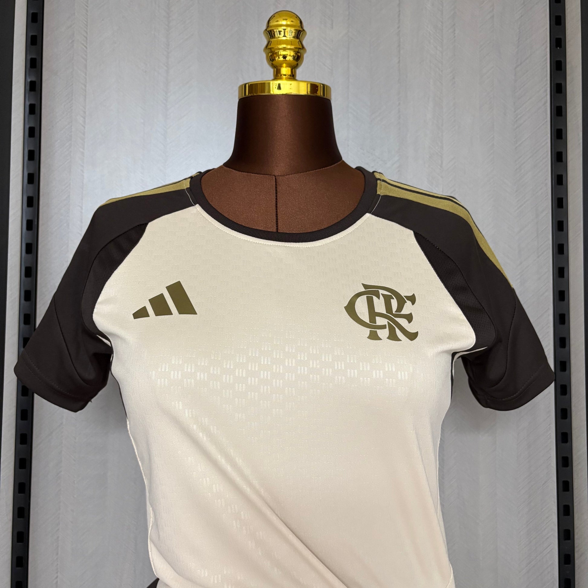 Camisa Flamengo Treino Comissão 2026 - Feminina Bege