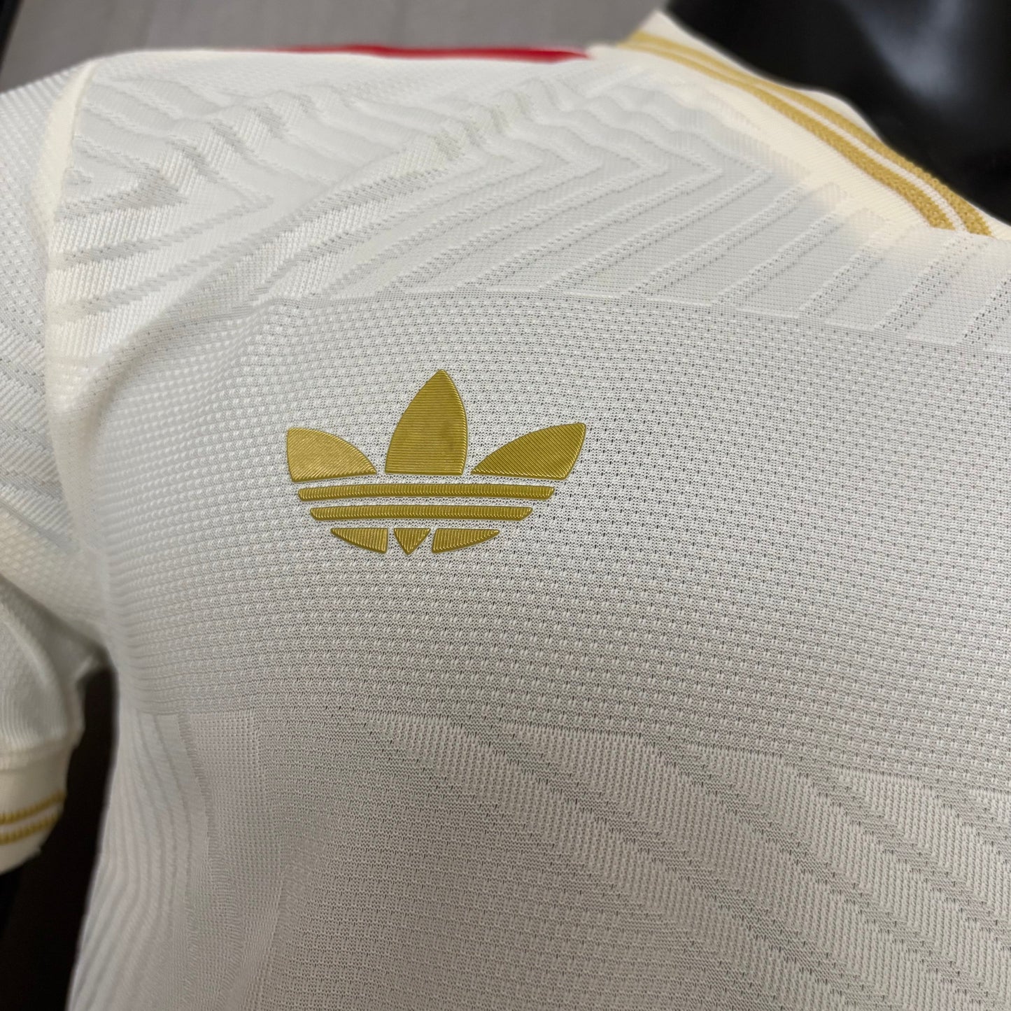 Camisa Flamengo III 2025/26 - Versão Jogador Branco e Dourado