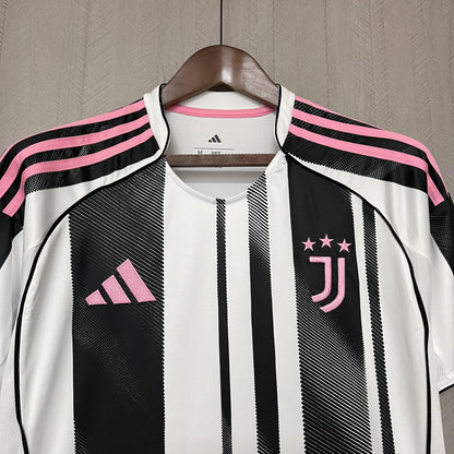 Camisa Juventus Titular 25/26 - Preto e Rosa