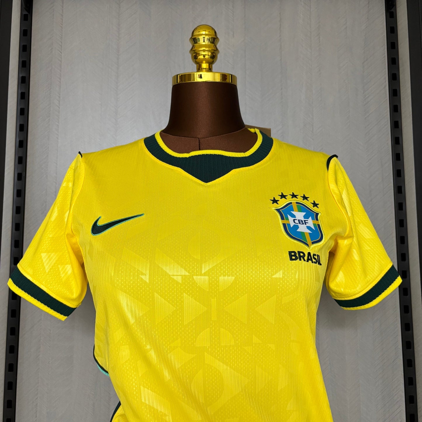 Camisa Brasil Feminina Titular 2026 - Amarela