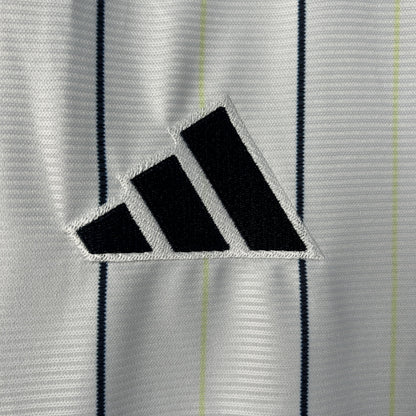 Camisa Real Madrid Edição Especial US 25/26 - Branca